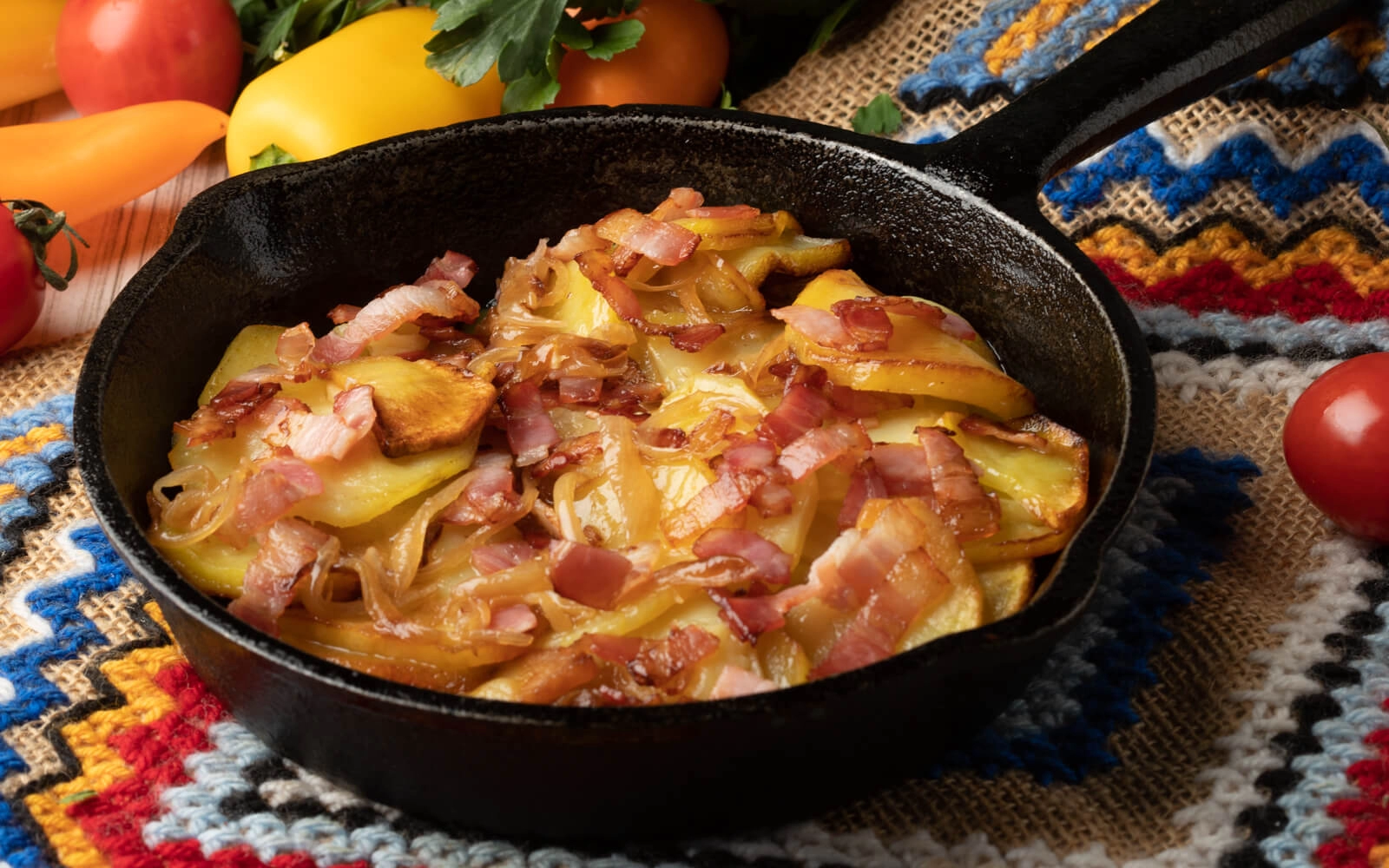  Fried potatoes with bacon